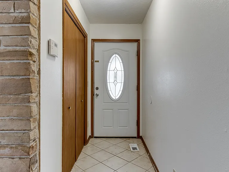 7109 NW 6th St — Photo 5
