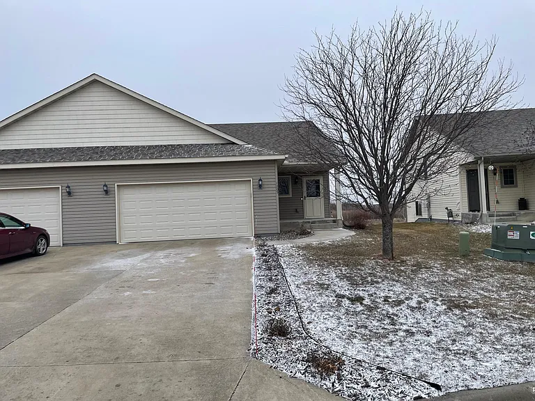 1205 Mockingbird Loop — Photo 1