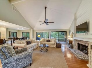 8 Hollyberry Ln, Hilton Head Island, SC 29928