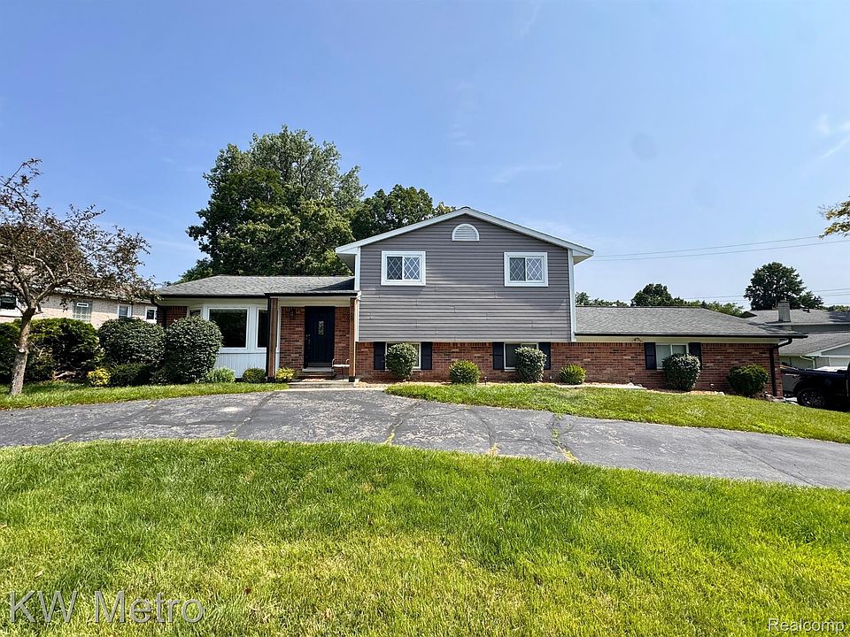 1st image of 3168 Shawnee Ln
