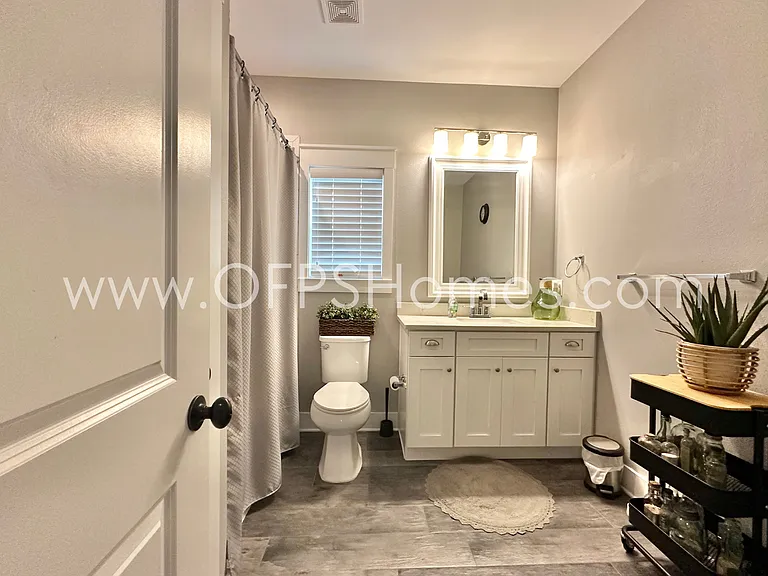 8738 El Paseo St — Photo 22