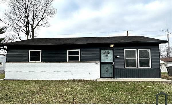 1st image of 2710 Caroline Ave