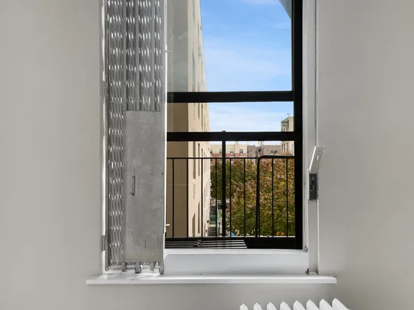 1777 Madison Avenue image 6 of 17