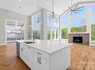 49 Al Dorf Dr, Weaverville, NC 28787