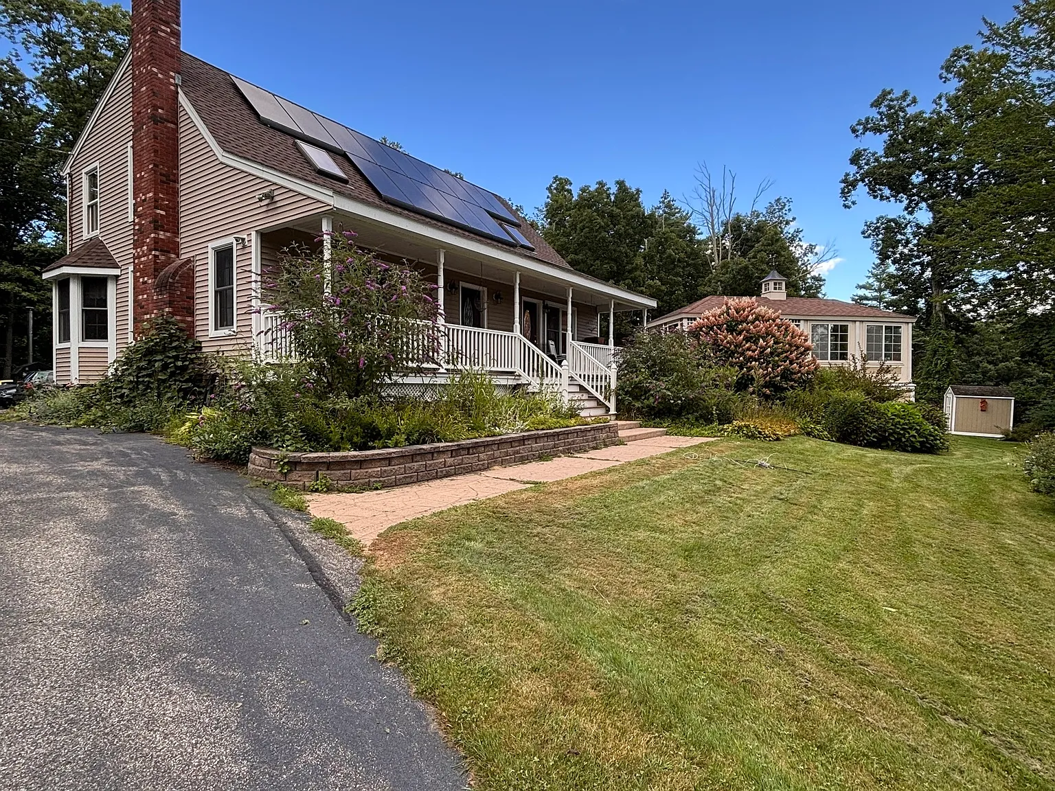 1 bed, 1.0 bath, 700 sqft, $1,950 — Photo 1