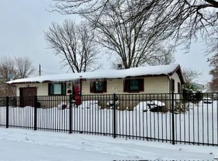 3322 Locke St, South Bend, IN 46628