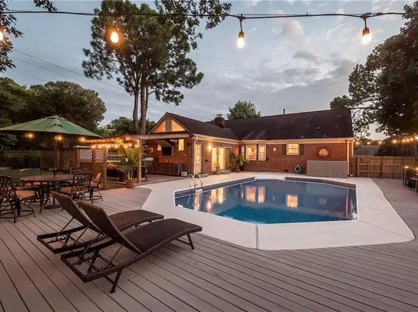 2912 Adam Keeling Rd, Virginia Beach, VA 23454