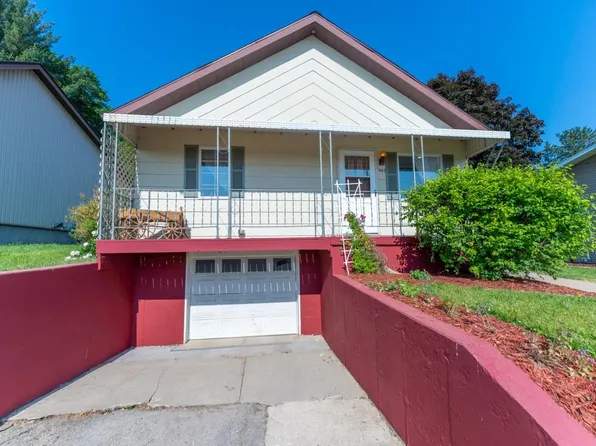903 Blake St, Blanchardville, WI 53516