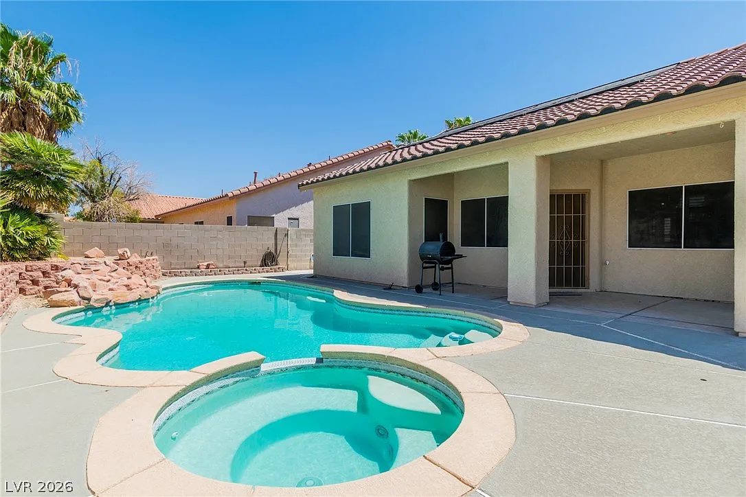 3 bed, 4.5 bath, 1916 sqft, $2,780 — Photo 4