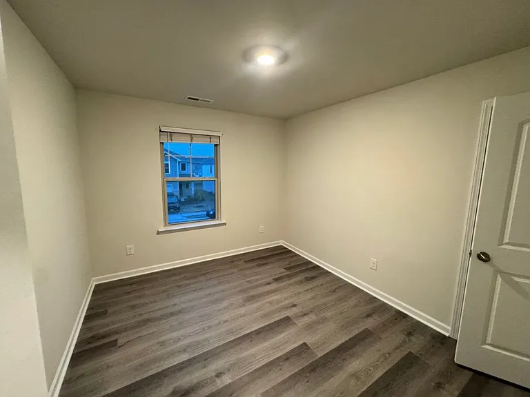 1011 Maylen Trce — Photo 21
