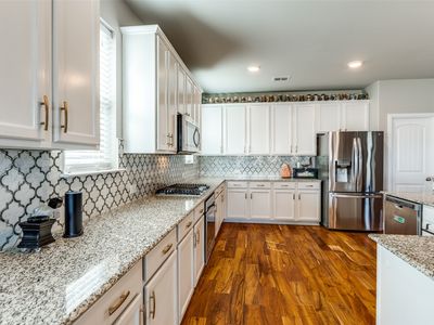 905 Bird Creek Dr, Little Elm, TX, 75068