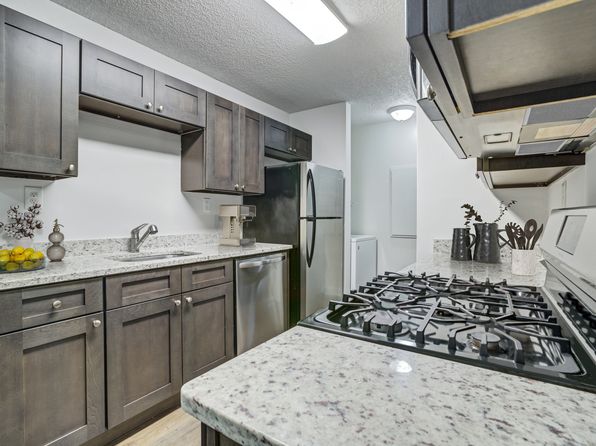 2510 NE 9th St APT 210