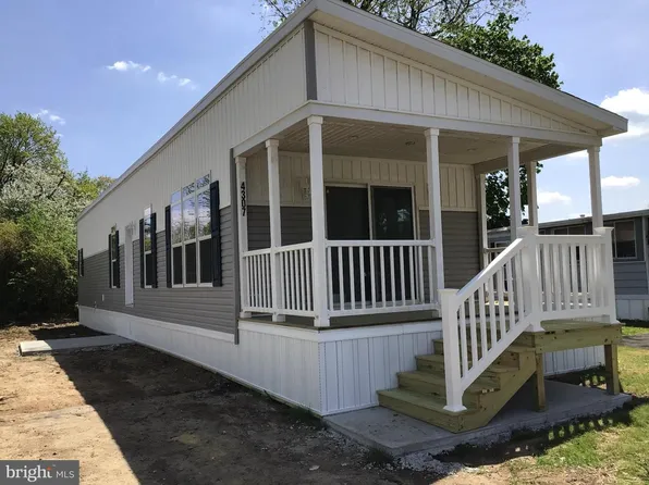 4307 Dover Dr, Morrisville, PA 19067