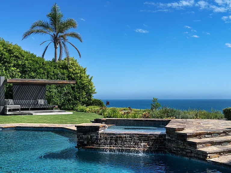 29020 Cliffside Dr — Photo 46