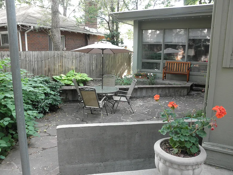 1206 E Cedar Ave — Photo 29
