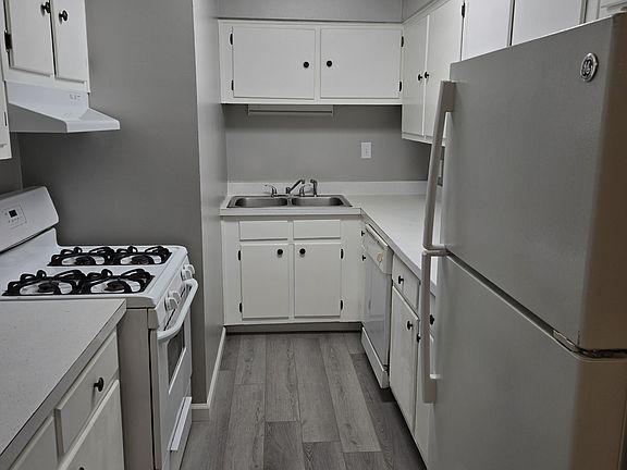 3rd image of 750 Maple St #11A