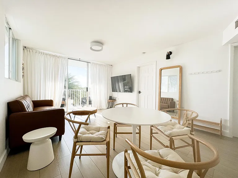 3930 S Roosevelt Blvd #210E — Photo 4