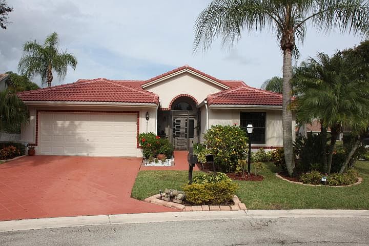 1st image of 4711 Yardarm Ln