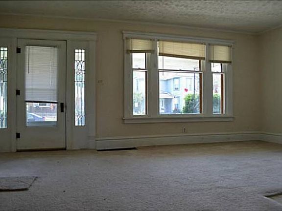 5th image of 3484 Grant Ave