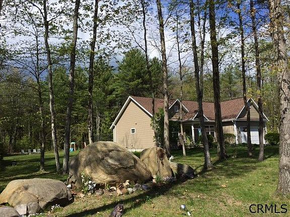 3rd image of 20 Creekside Dr