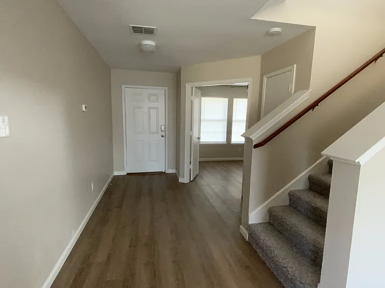 1722 Willow Way — Photo 6