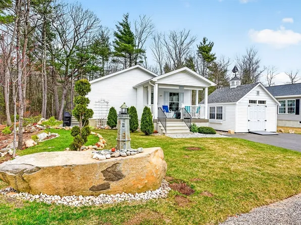 117 Topaz Ter, Gardner, MA 01440