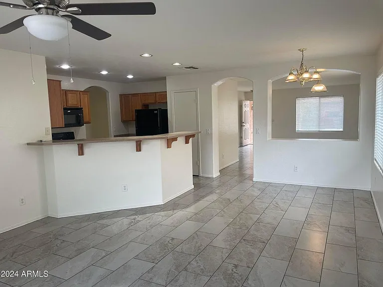 1333 S 220th Dr — Photo 4