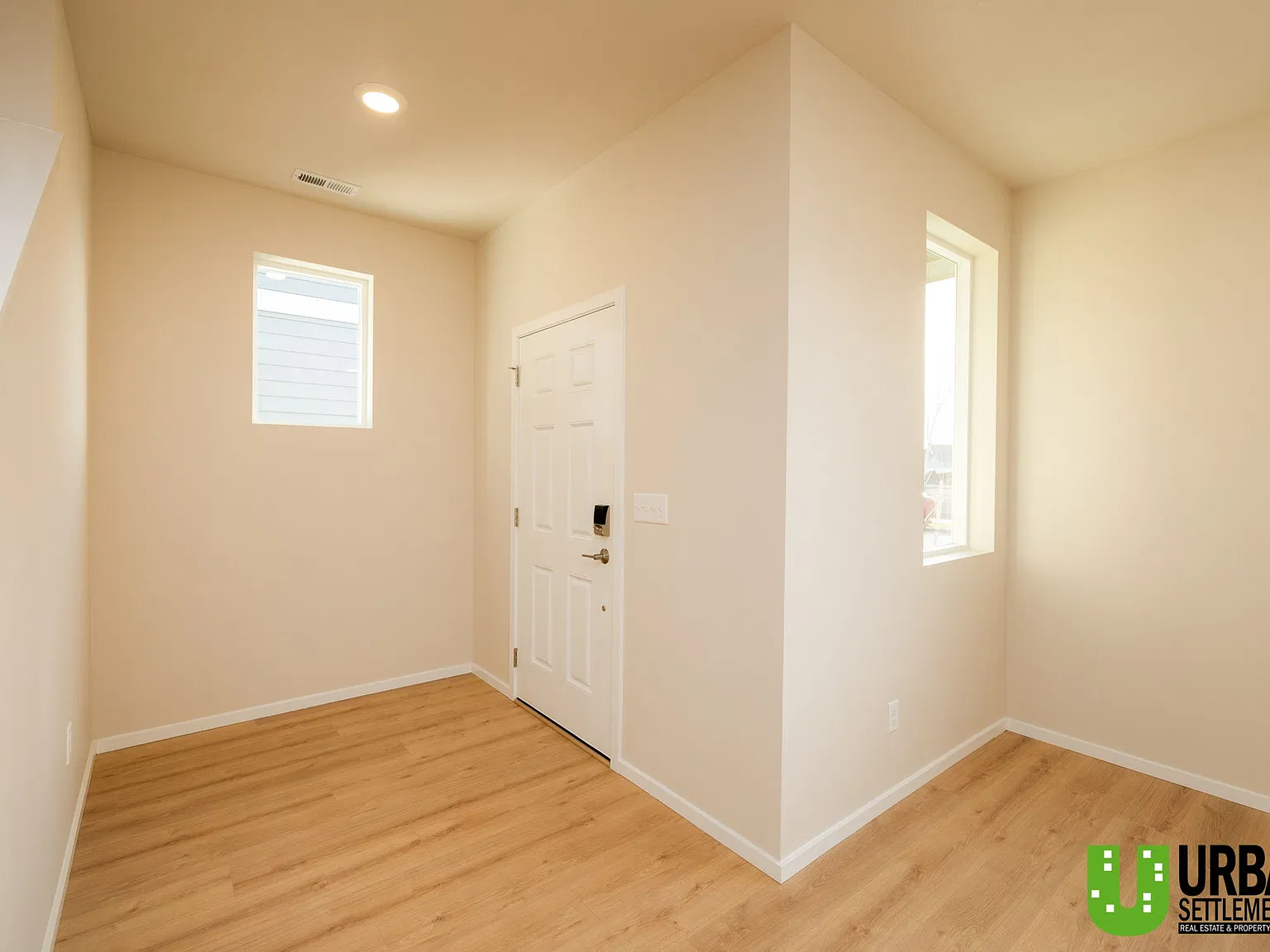 3 bed, 2.5 bath, 1849 sqft, $2,515 — Photo 3