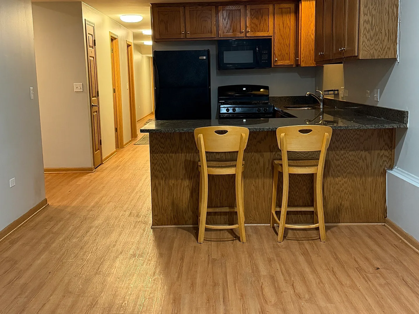 4 bed, 2000 sqft, $2,800 — Photo 3