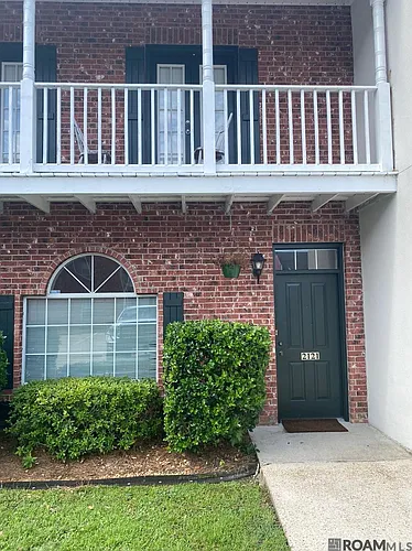 2121 Plantation Ln Photo 1