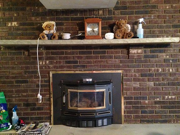 New gas log insert