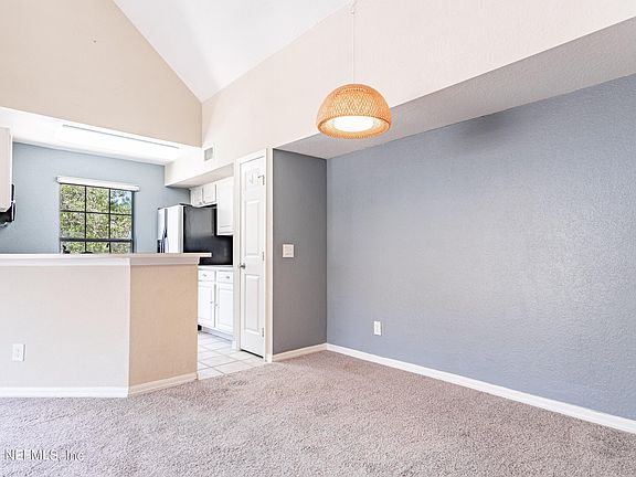 5th image of 13700 RICHMOND PARK Drive N #606