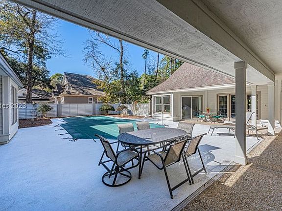 5th image of 7 Sussex Ln