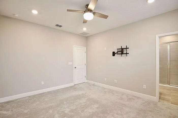 6491 Cyrils Dr — Photo 12