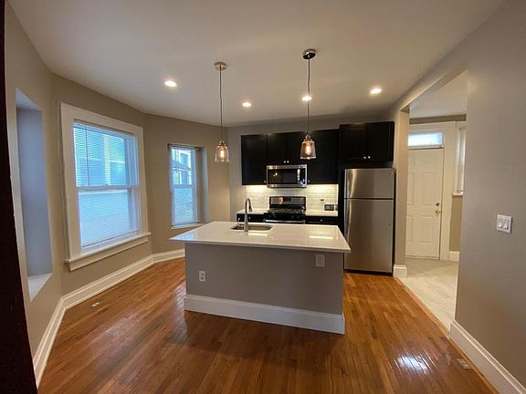 3rd image of 301 E 19th Ave #301