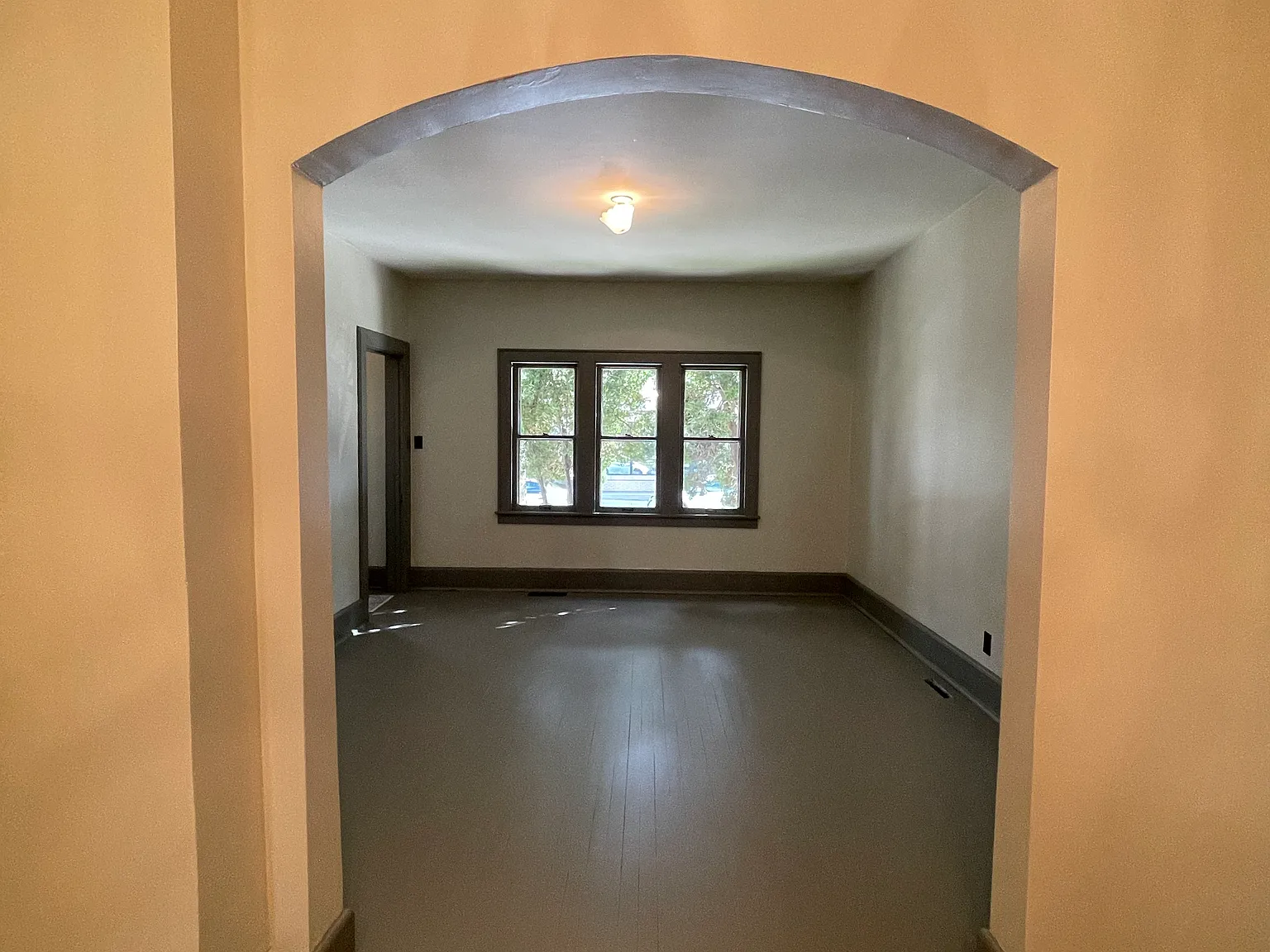 830 E Brady St — Photo 3