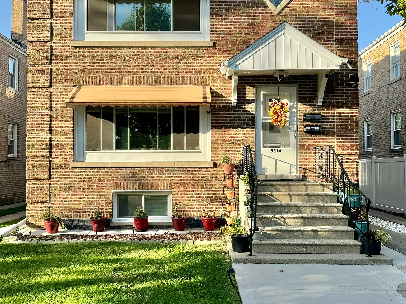 2 bed, 1000 sqft, $2,000 — Photo 2