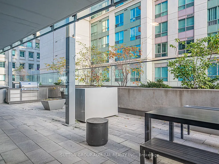 215 Queen St W #1802 — Photo 20