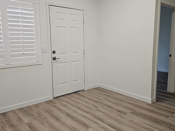 4th image of 1936 Medina St #B