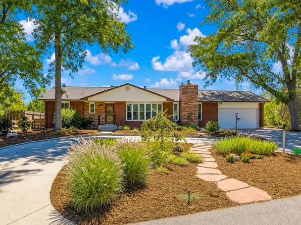 300 Crestridge Ln, Longmont, CO 80501