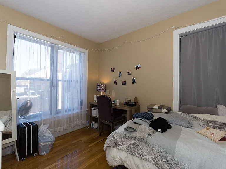 17 Highgate St #6 — Photo 4