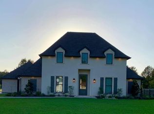 42477 Ott Ln, Hammond, LA 70403