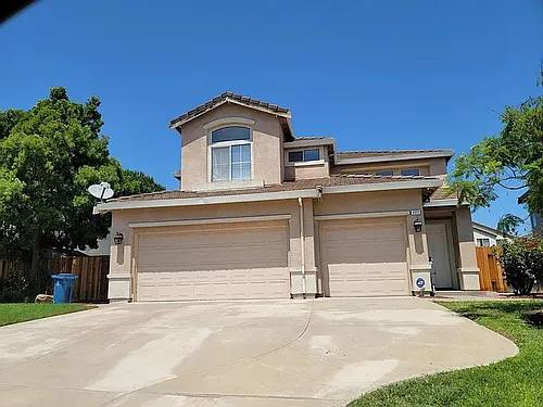 2377 Yorkshire Dr Photo 1