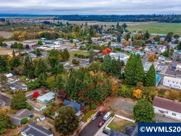 38695 SW Beech St, Scio, OR 97374