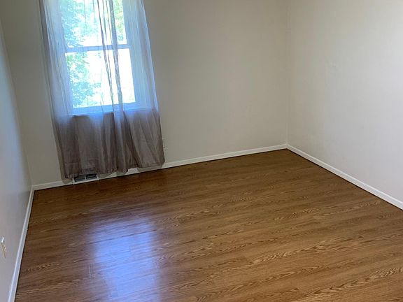 5th image of 171 Sherman Ave