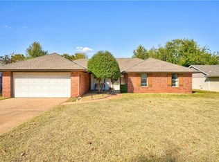 405 Partridge Ln, Edmond, OK 73034