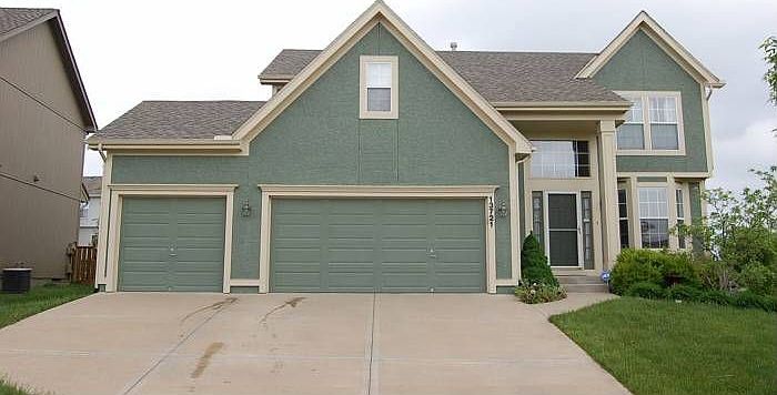 4 Bedroom 3.5 Baths