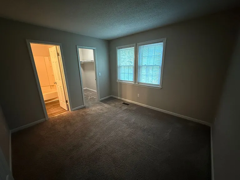 3346 Oak Trees Ct — Photo 17