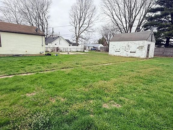 3rd image of 1031 Dayton St
