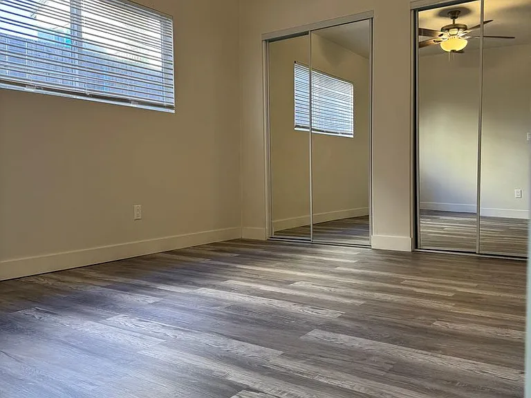 4553 Texas St — Photo 16
